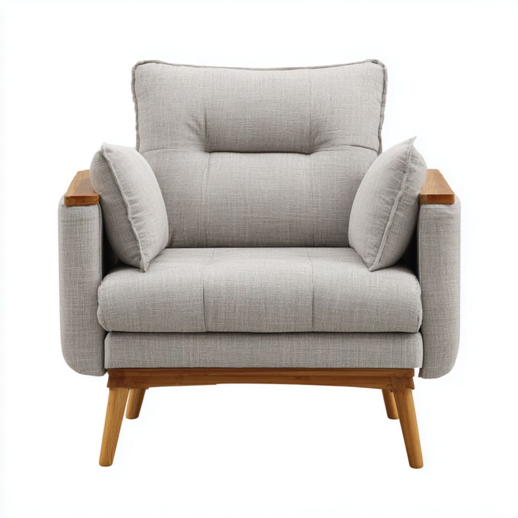 Poltrona in tessuto grigio chiaro con braccioli e gambe in legno chiaro